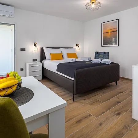 Villa Sogi Biograd Na Moru Exteriör bild